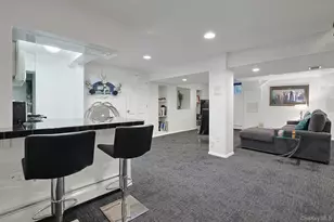 21 Soundview Dr, Eastchester, NY 10709 - Photo 32