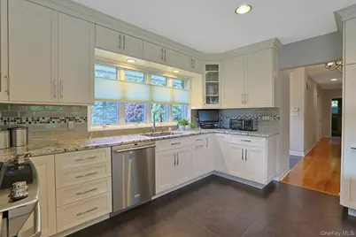 21 Soundview Drive, Eastchester, NY 10709 - Photo 12