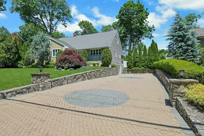 21 Soundview Drive, Eastchester, NY 10709 - Photo 2