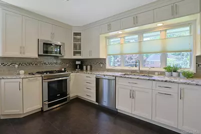 21 Soundview Drive, Eastchester, NY 10709 - Photo 10