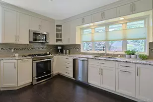 21 Soundview Dr, Eastchester, NY 10709 - Photo 10