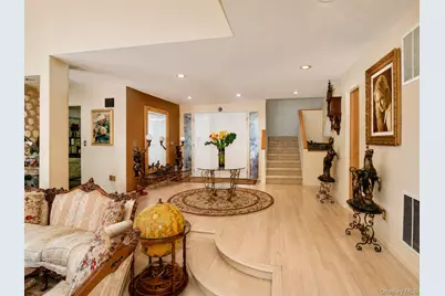 4 Stoneridge Court, Syosset, NY 11791 - Photo 8