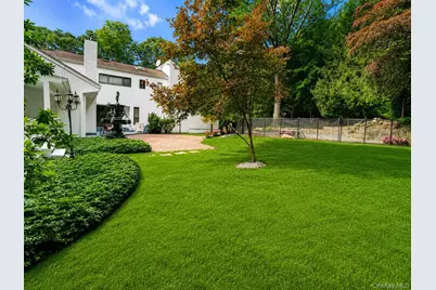 4 Stoneridge Court, Syosset, NY 11791 - Photo 36