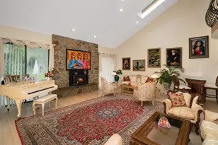 4 Stoneridge Ct, Syosset, NY 11791 - Photo 6