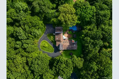 4 Stoneridge Court, Syosset, NY 11791 - Photo 4