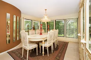4 Stoneridge Ct, Syosset, NY 11791 - Photo 10