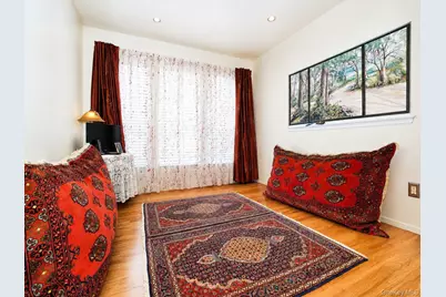 4 Stoneridge Court, Syosset, NY 11791 - Photo 16