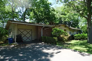 8 Graham Rd, Hampton Bays, NY 11946 - Photo 4