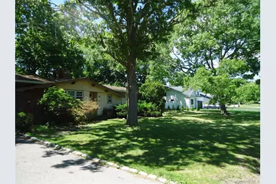 8 Graham Road, Hampton Bays, NY 11946 - Photo 2