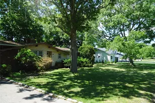 8 Graham Rd, Hampton Bays, NY 11946 - Photo 2