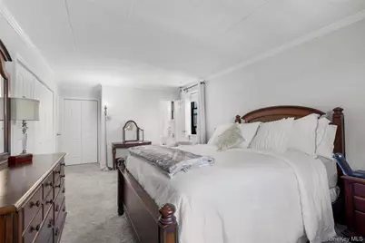 1085 Warburton Avenue #425, Yonkers, NY 10701 - Photo 12
