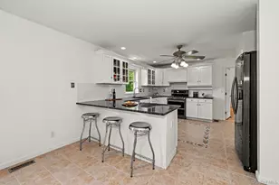 243 Kings Ferry Rd, Verplanck, NY 10596 - Photo 8