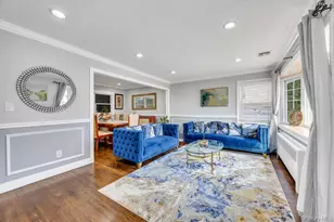 213 Hillcrest Dr, Seaford, NY 11783 - Photo 4