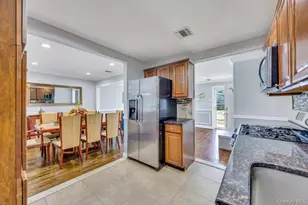 213 Hillcrest Dr, Seaford, NY 11783 - Photo 10