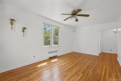 24 Winchester Avenue #2C, Yonkers, NY 10710 - Photo 6