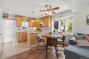 104 Franklin Pl, Massapequa, NY 11758 - Photo 6