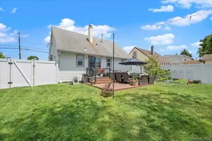 104 Franklin Pl, Massapequa, NY 11758 - Photo 20