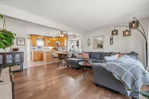 104 Franklin Pl, Massapequa, NY 11758 - Photo 4