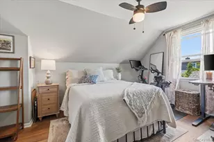 104 Franklin Pl, Massapequa, NY 11758 - Photo 16