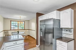 735 Muncey Rd, West Islip, NY 11795 - Photo 6