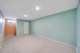 33 Peachtree Ct, Holtsville, NY 11742 - Photo 50