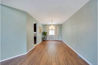 33 Peachtree Court, Holtsville, NY 11742 - Photo 20