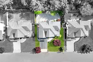 33 Peachtree Ct, Holtsville, NY 11742 - Photo 4