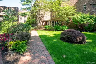 50 Brompton Rd, Great Neck, NY 11021 - Photo 26