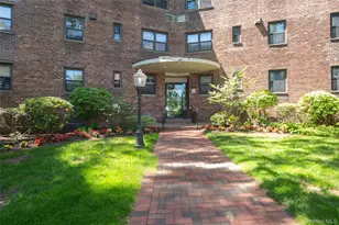 50 Brompton Rd, Great Neck, NY 11021 - Photo 2
