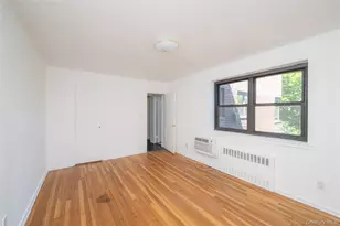 50 Brompton Rd, Great Neck, NY 11021 - Photo 22