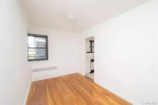 50 Brompton Rd, Great Neck, NY 11021 - Photo 14