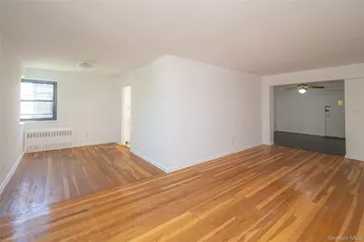 50 Brompton Road #Apt 3H, Great Neck, NY 11021 - Photo 12