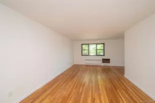 50 Brompton Rd, Great Neck, NY 11021 - Photo 10