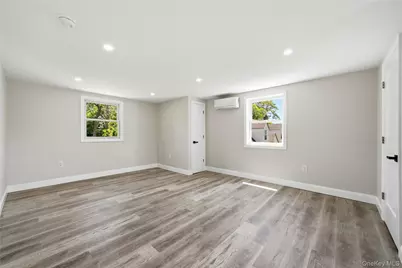 1707 N Gardiner Drive, Bay Shore, NY 11706 - Photo 22