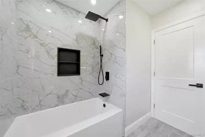 1707 N Gardiner Drive, Bay Shore, NY 11706 - Photo 16