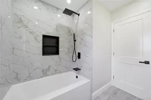 1707 N Gardiner Dr, Bay Shore, NY 11706 - Photo 16