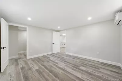 1707 N Gardiner Drive, Bay Shore, NY 11706 - Photo 26