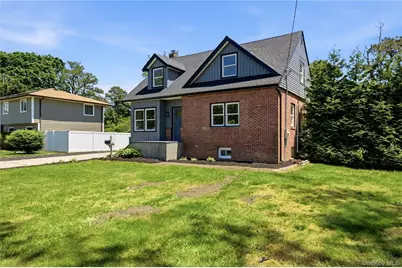 1707 N Gardiner Drive, Bay Shore, NY 11706 - Photo 4