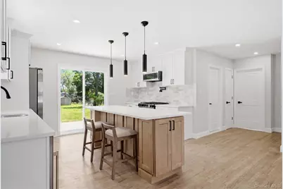 1707 N Gardiner Drive, Bay Shore, NY 11706 - Photo 6