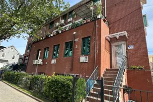 61-11 159th St, Fresh Meadows, NY 11365 - Photo 4