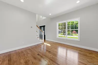 11 Henry Avenue, Ronkonkoma, NY 11779 - Photo 12