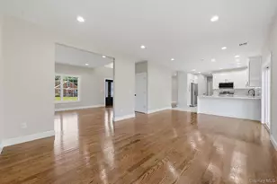 11 Henry Ave, Ronkonkoma, NY 11779 - Photo 10