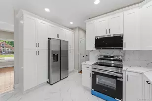 11 Henry Ave, Ronkonkoma, NY 11779 - Photo 8