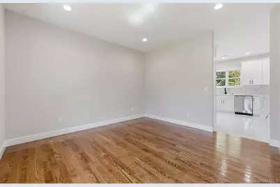 11 Henry Avenue, Ronkonkoma, NY 11779 - Photo 36