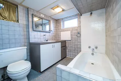 3499 Woodward Avenue, Wantagh, NY 11793 - Photo 26