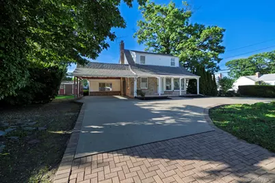 3499 Woodward Avenue, Wantagh, NY 11793 - Photo 4