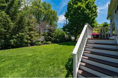94 Woodhull Road, Huntington, NY 11743 - Photo 38