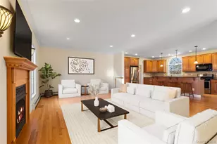 243 Knollwood Ave, Mamaroneck, NY 10543 - Photo 2