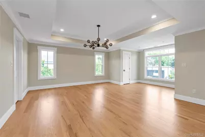 22 Northern Parkway E, Plainview, NY 11803 - Photo 14