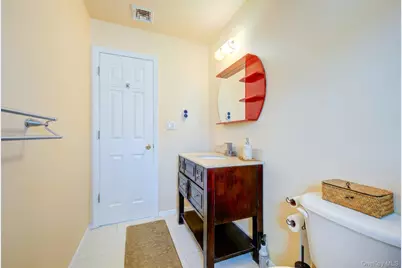 913 Arctic Street, Lindenhurst, NY 11757 - Photo 30
